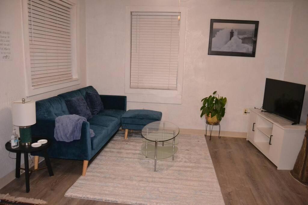Bright And Cozy Lighthouse Cottage In Greenville Sc Dış mekan fotoğraf